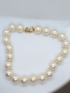 Ellen KIAM  Classic Cream FAUX KNOTTED Pearl Necklace - Elegant Women Jewelry